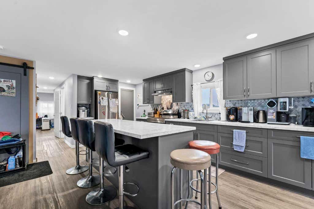 Photo of 210 Dunbar Avenue W, Bow Island, AB T0K 0G0 (MLS # A2336946)