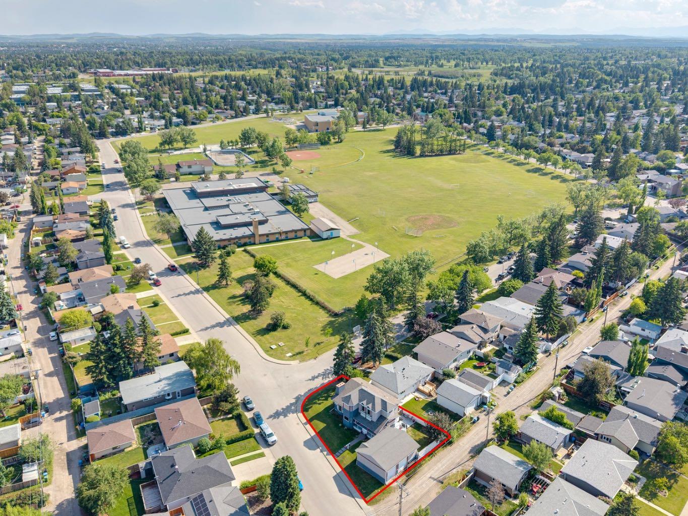 71 Sackville Drive SW