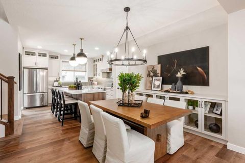 292 Rangeview Way SE Calgary AB T3S 0L5