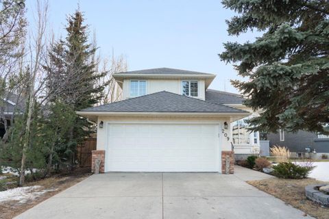 209 Hawkstone Drive NW Calgary AB T3G 3R1