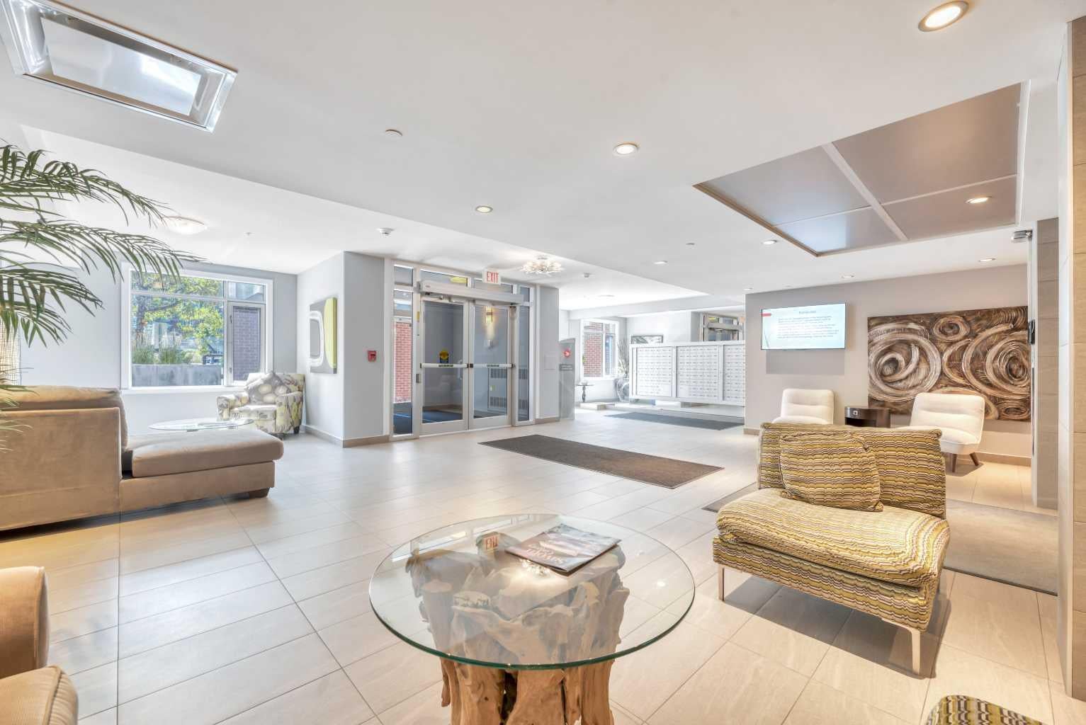 16 Varsity Estates Circle NW 1103