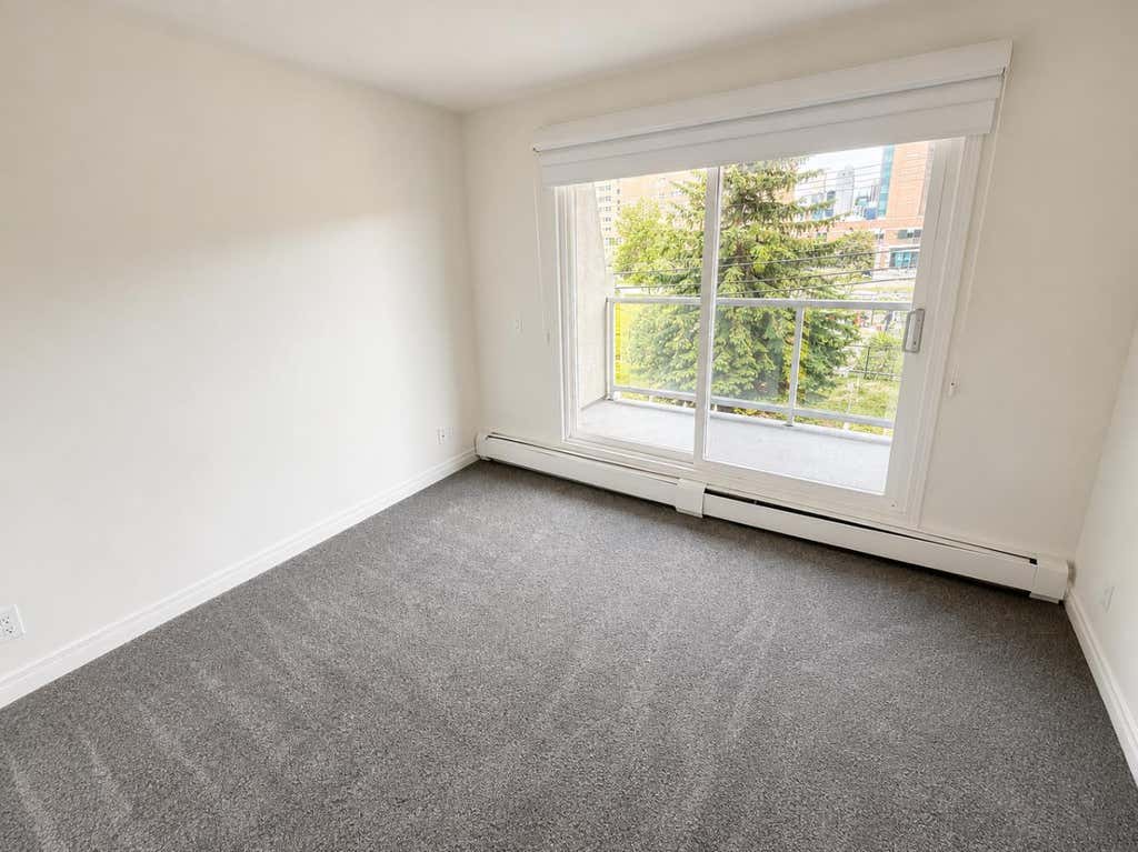 Photo of 210 25 Avenue SW #10, Calgary, AB T2S 0L1 (MLS # A2337481)