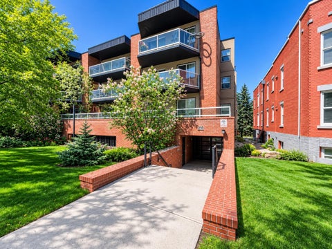 Photo of 210 25 Avenue SW #10, Calgary, AB T2S 0L1 (MLS # A2337481)