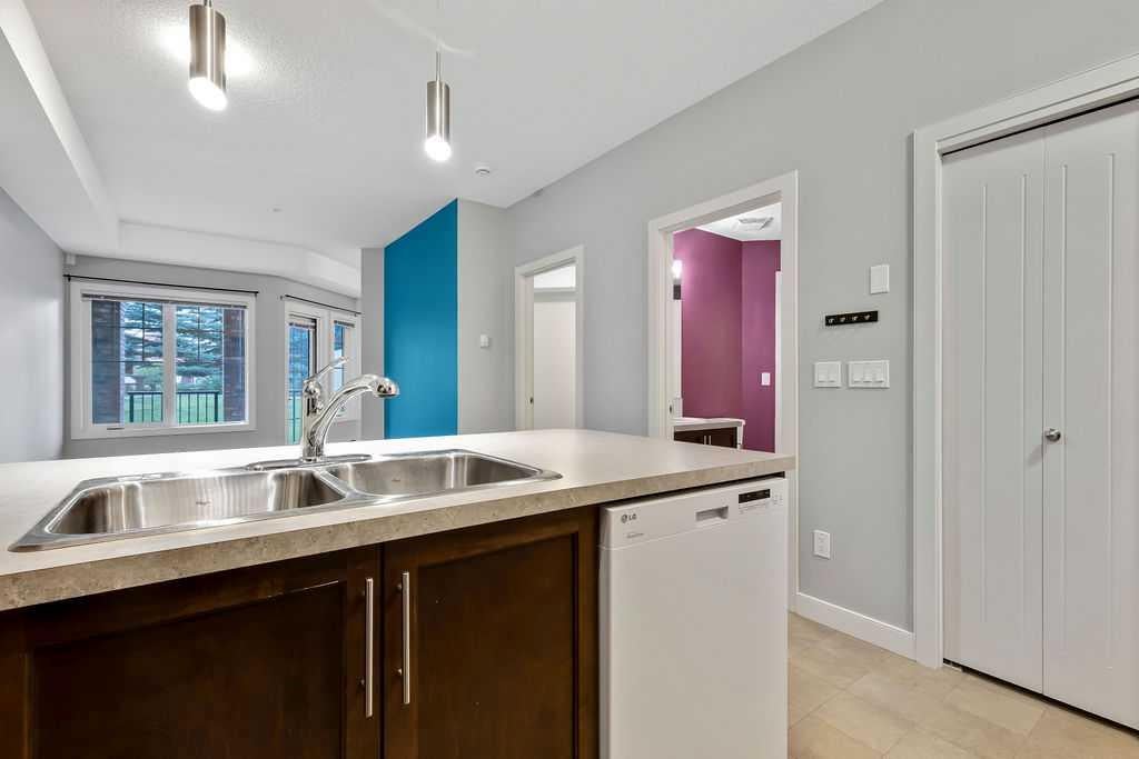 20 Royal Oak Plaza NW 111