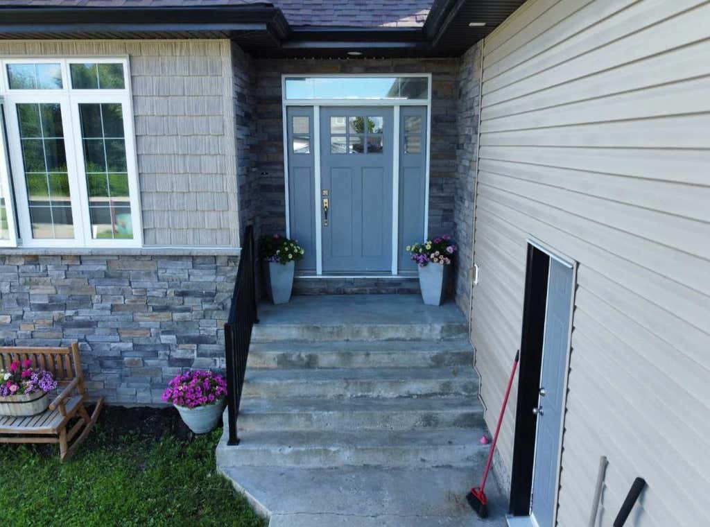 Photo of 805 7 Avenue, Fox Creek, AB T0H 1P0 (MLS # A2323702)
