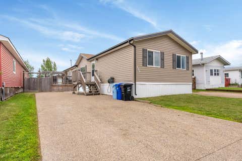 Photo of 224 Clausen Crescent, Fort McMurray, AB T9K 2H7 (MLS # A2334419)