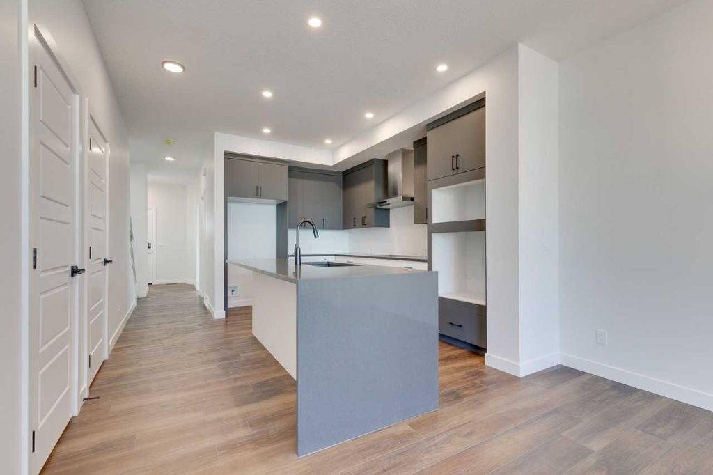 Photo of 182 Lanark Gate SE, Airdrie, AB T4A 3R7 (MLS # A2284673)