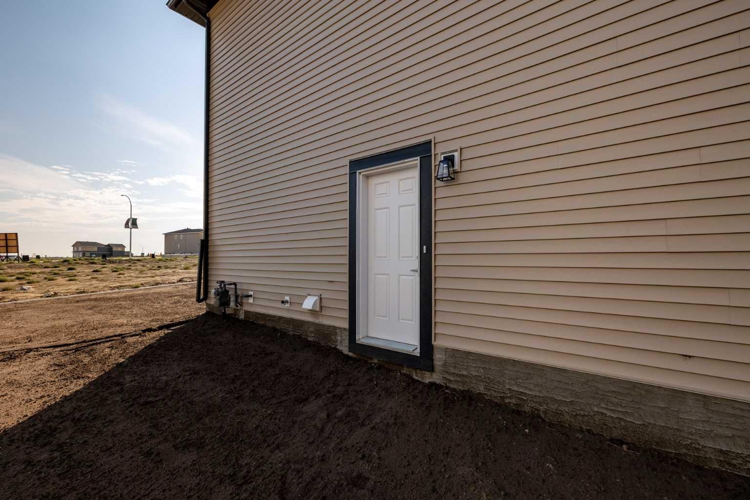 308 Edgefield Close
