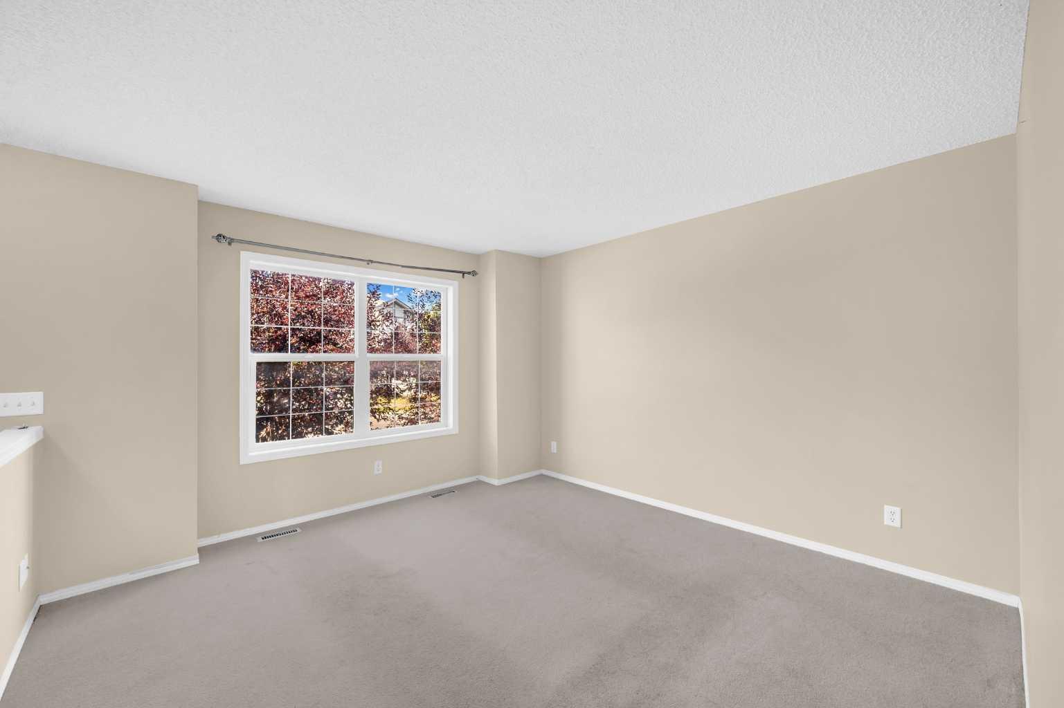 5 Saddlebrook Common NE