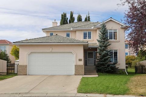 Photo of 161 Hamptons Gardens NW, Calgary, AB T3A 5X5 (MLS # A2261100) Photo of 161 Hamptons Gardens NW, Calgary, AB T3A 5X5 (MLS # A2261100)