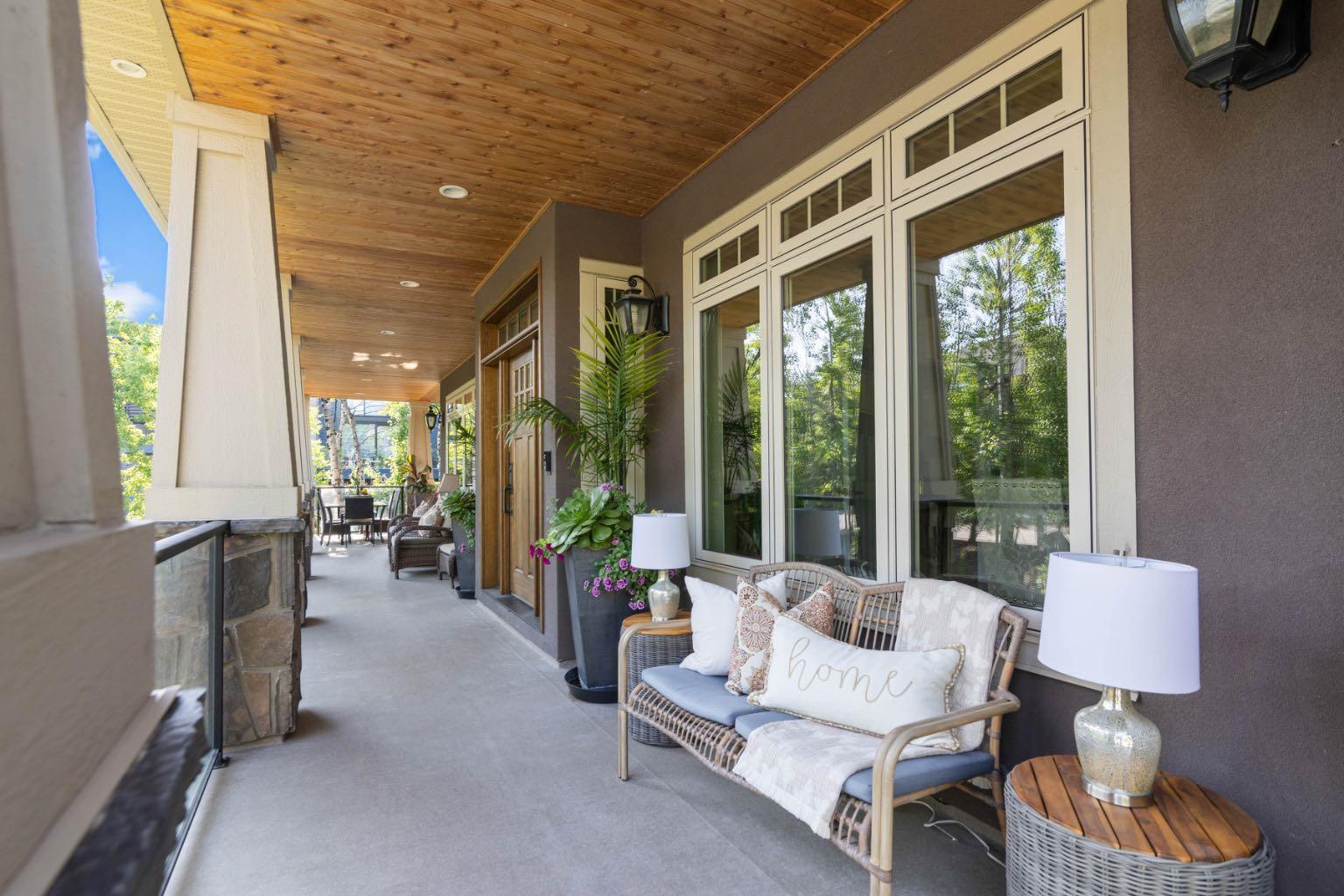 108 Posthill Drive SW