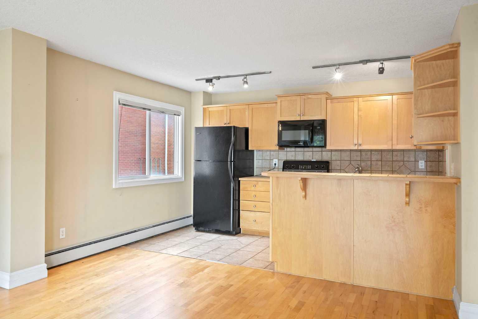 920 Royal Avenue SW 204