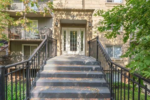 Photo of 920 Royal Avenue SW #204, Calgary, AB T2T 0L5 (MLS # A2256685) Photo of 920 Royal Avenue SW #204, Calgary, AB T2T 0L5 (MLS # A2256685)