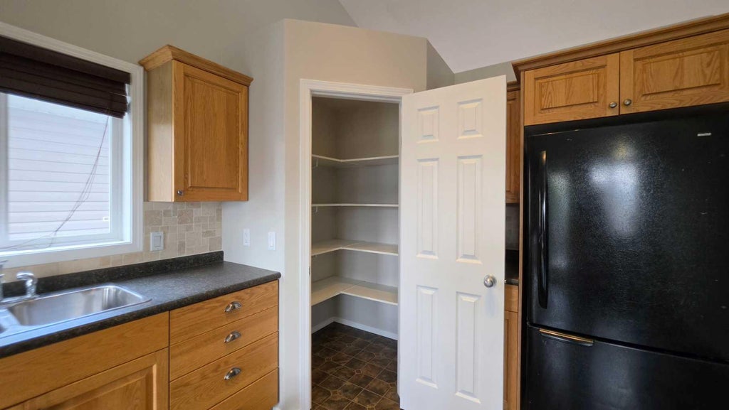 Photo of 4305 33rd Street, Lloydminster, SK S9V 0S6 (MLS # A2346702)