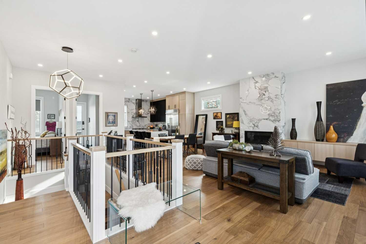 60 Havenhurst Crescent SW