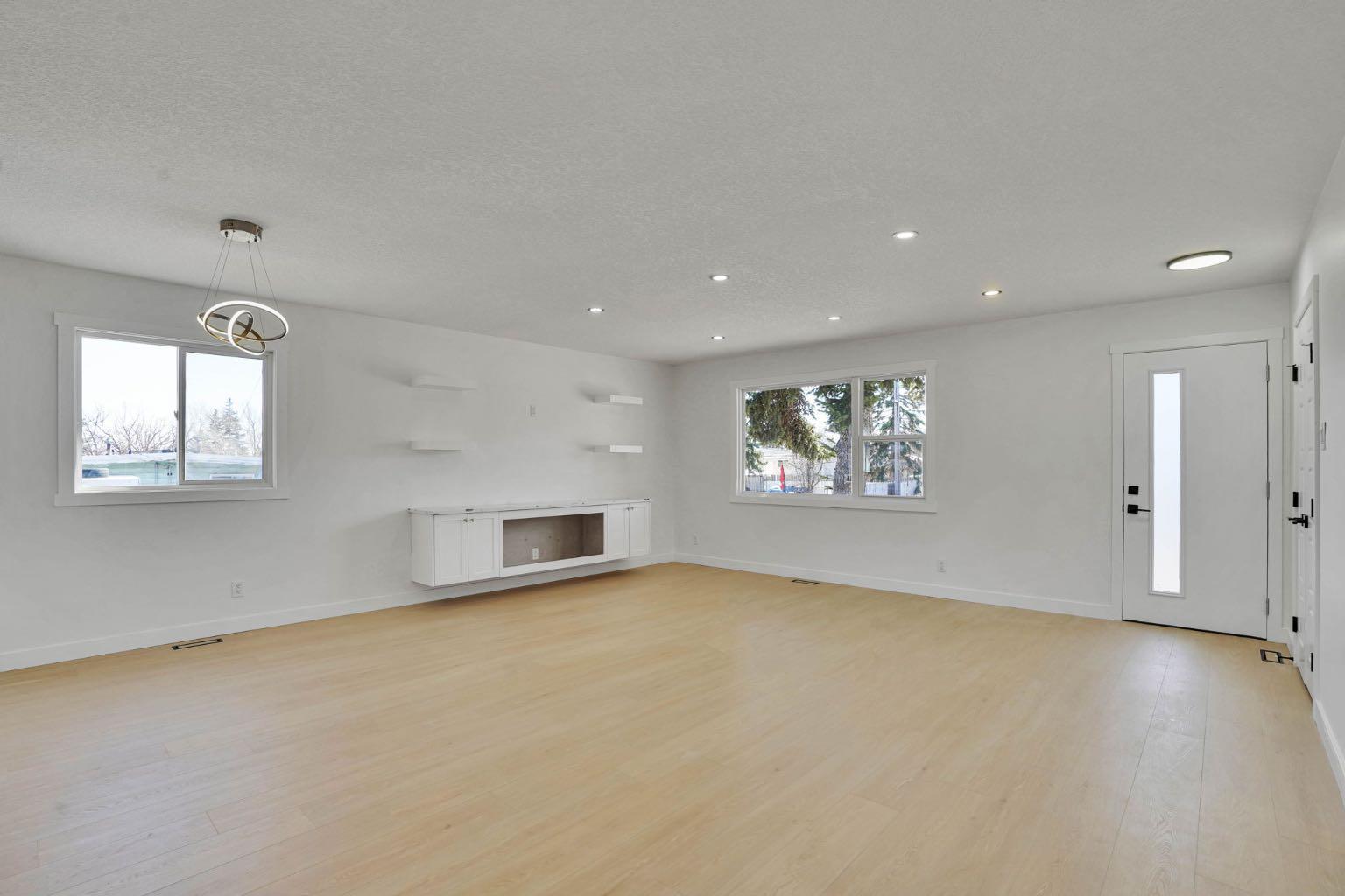 708 Sacramento Place SW