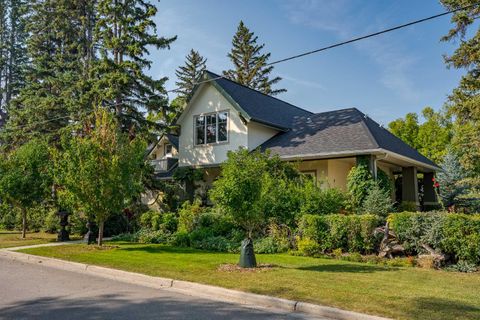 602 Macleod Trail SW High River AB T1V 1B5