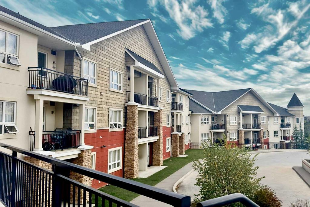 Photo of 26 Val Gardena View SW #534, Calgary, AB T3H 5Z5 (MLS # A2284677)