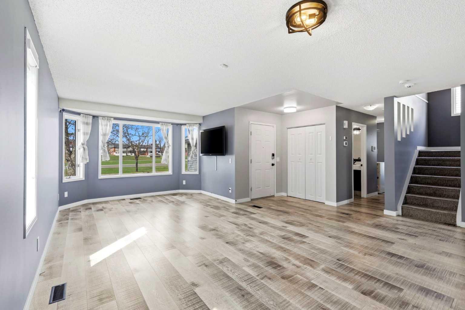 212 Harvest Wood Way NE