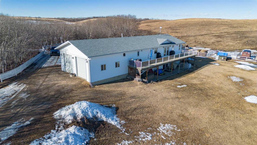 Photo of 40391 Range Road, Rural Stettler No. 6, County of, AB T0C 2L0 (MLS # A2295093)