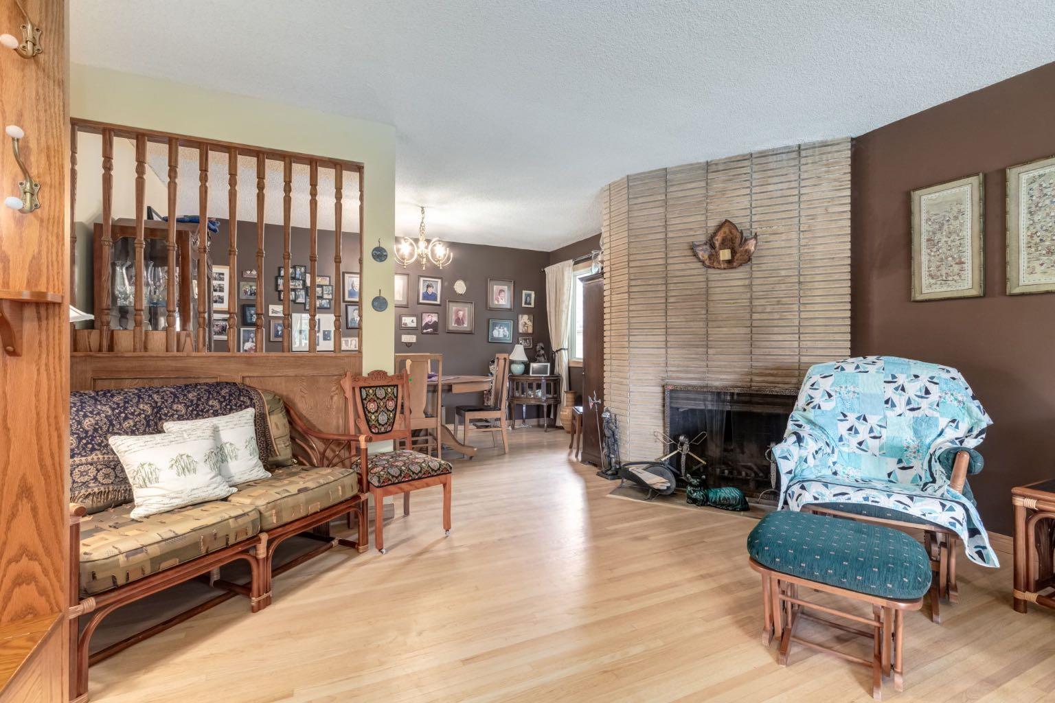 274 Carragana Crescent NW