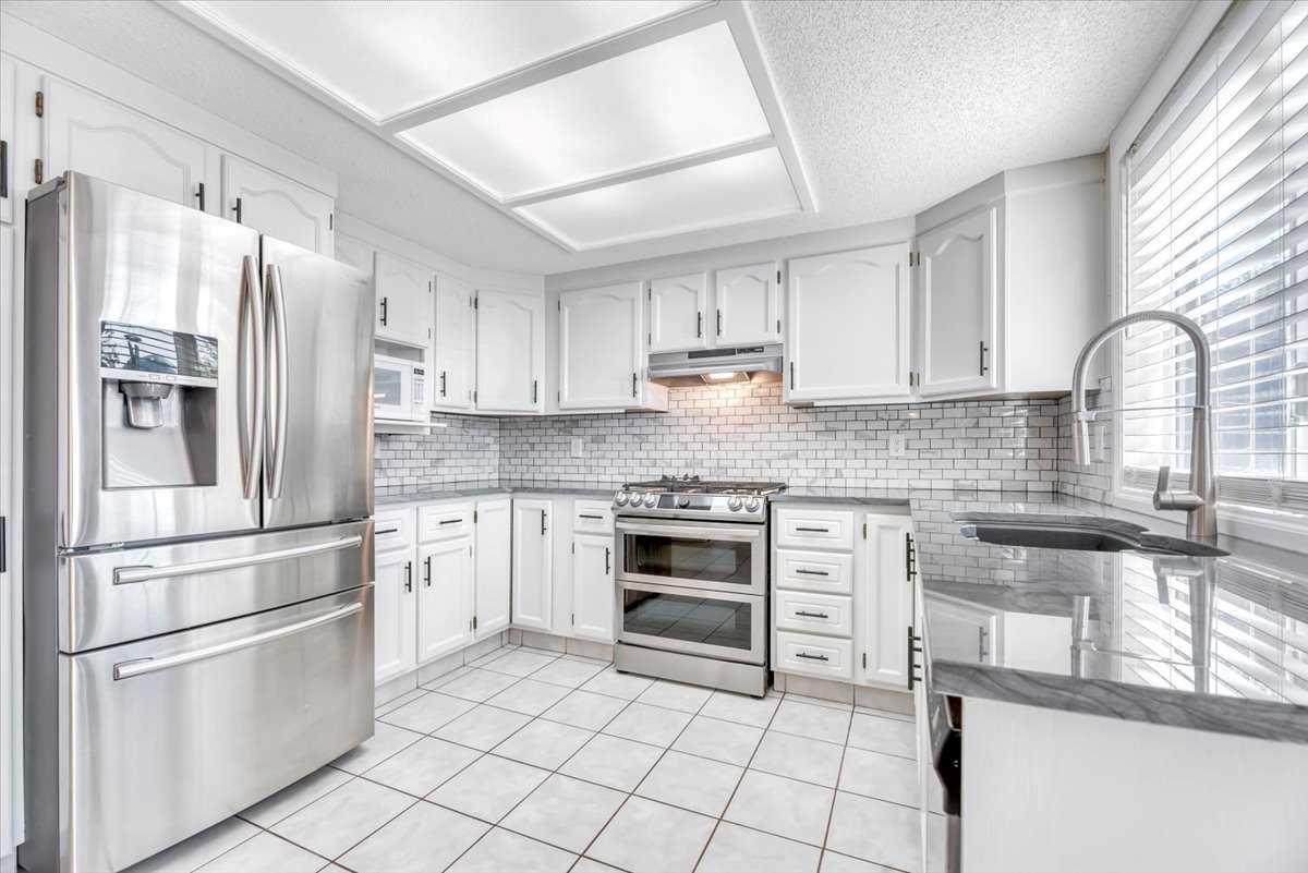 202 Shannon Hill SW