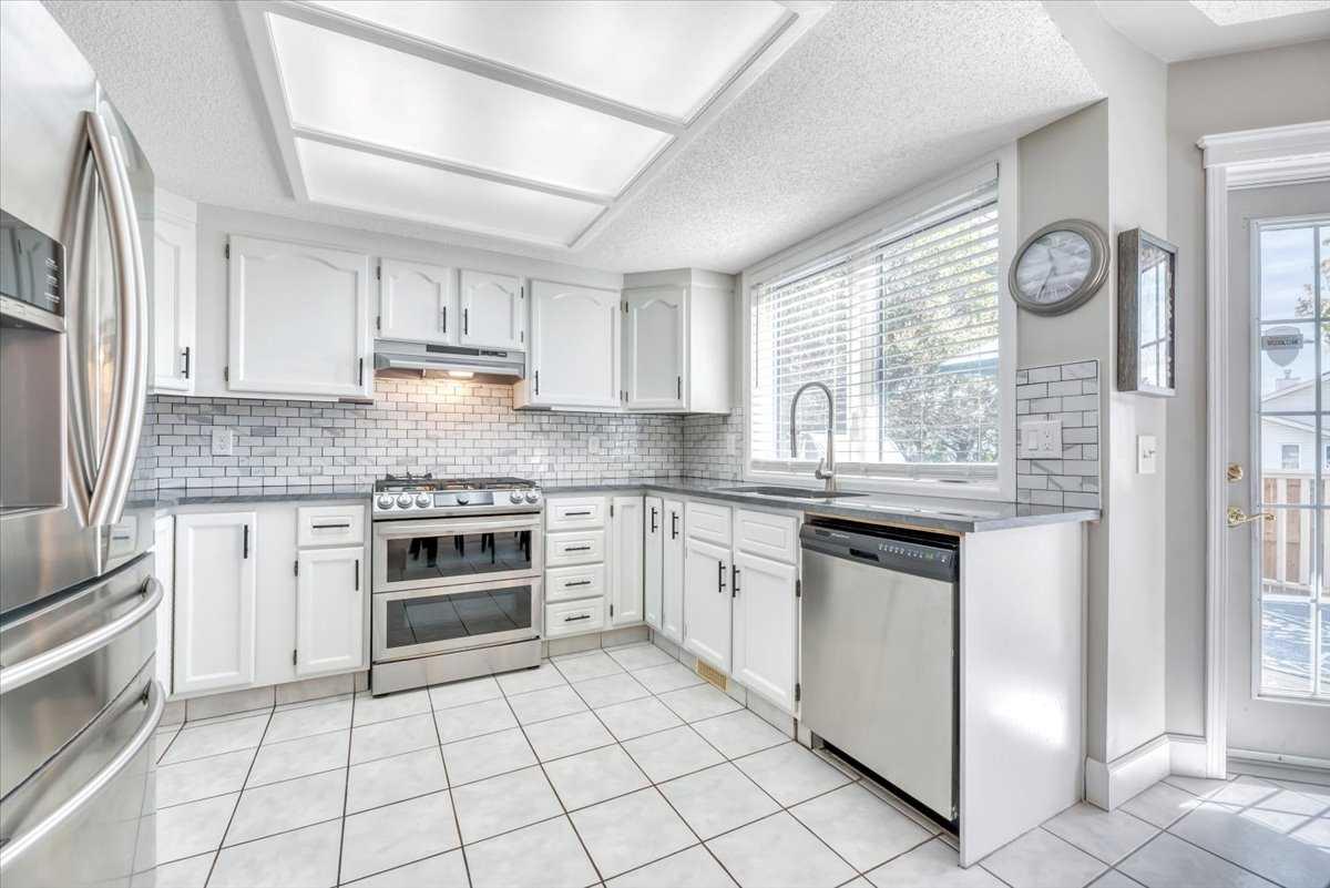 202 Shannon Hill SW