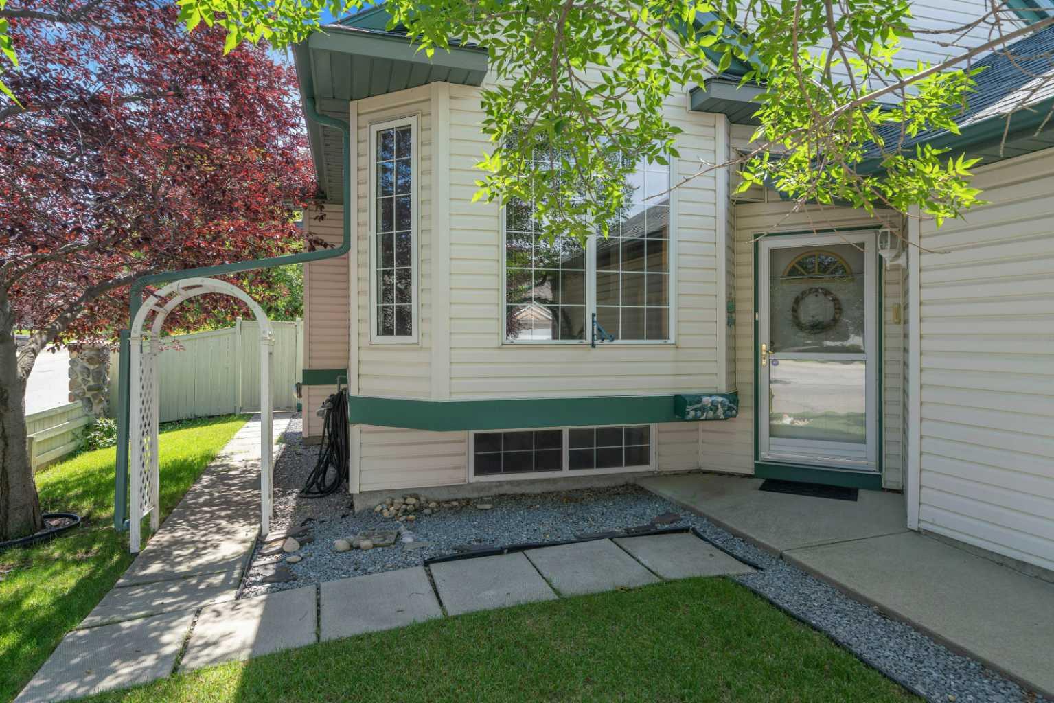 157 Somerset Drive SW