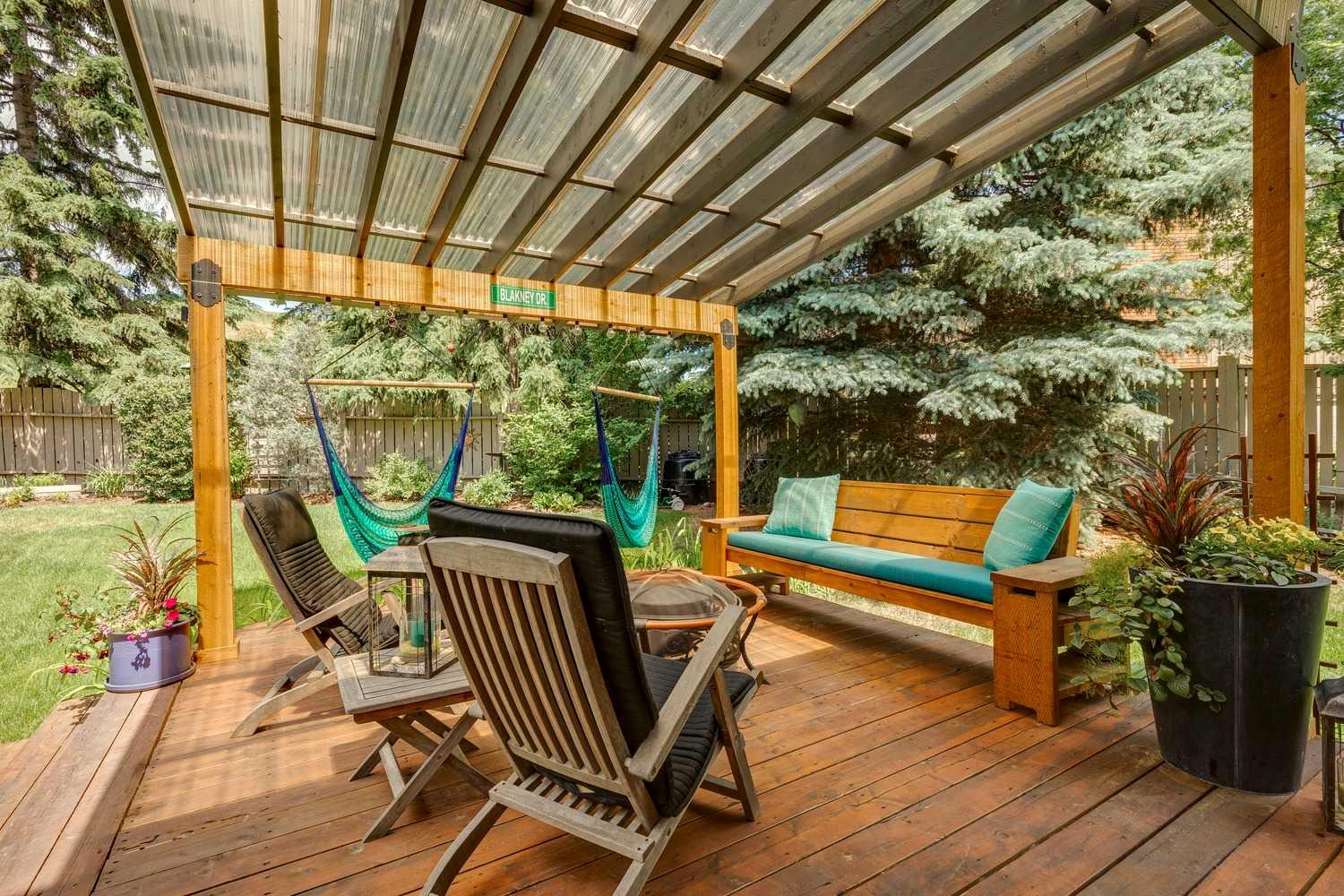 1052 Edgemont Road NW