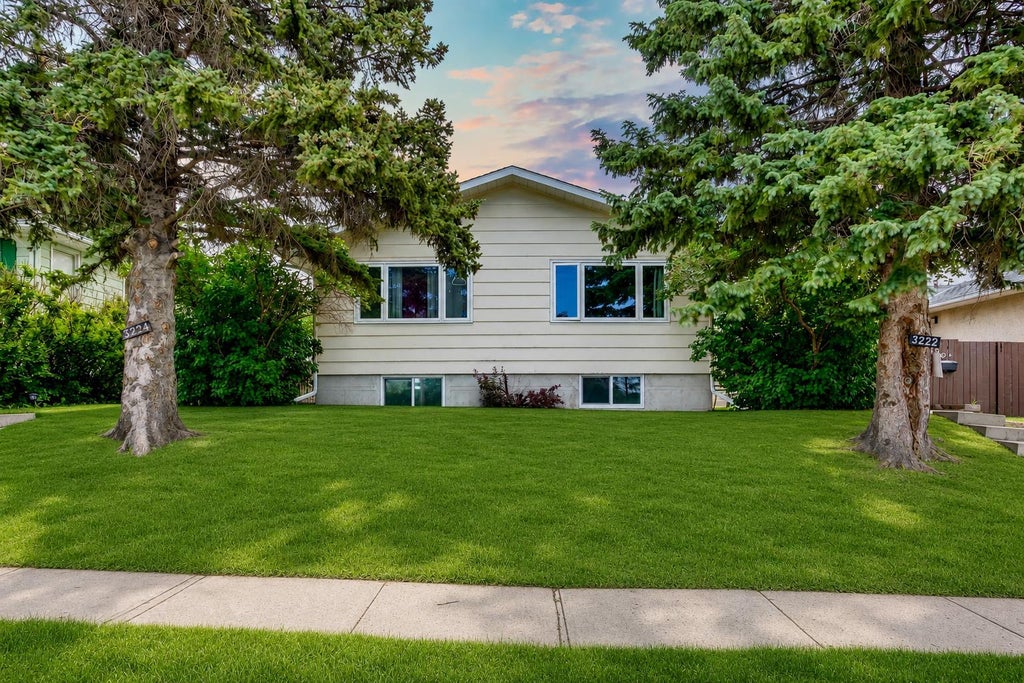 Photo of 3224 14 Street NW, Calgary, AB T2K 1H8 (MLS # A2327310)