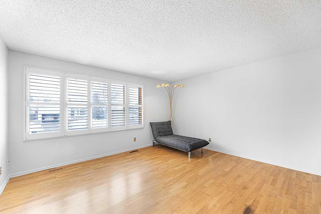 95 Millrise Drive SW