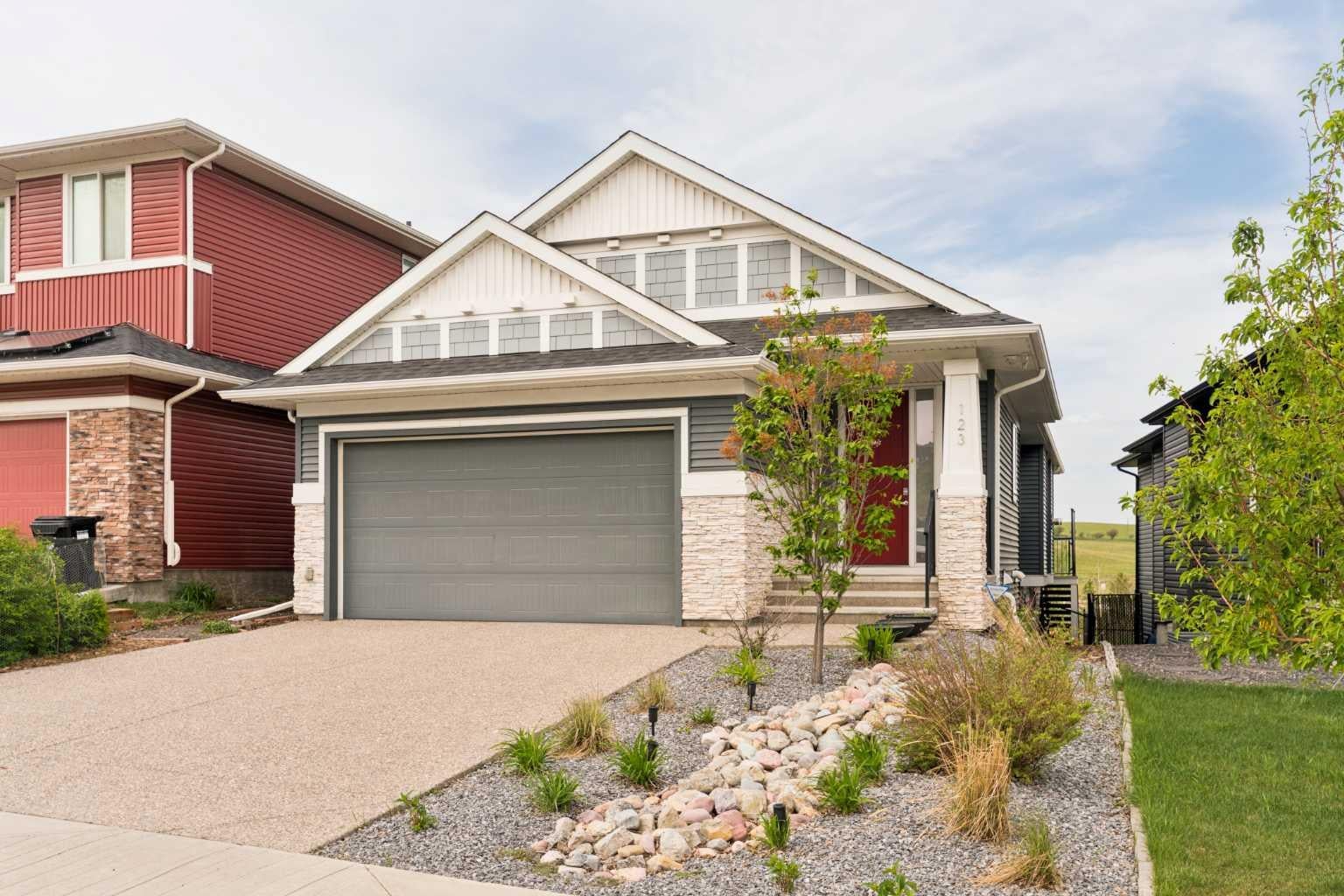 123 Crestridge Hill SW