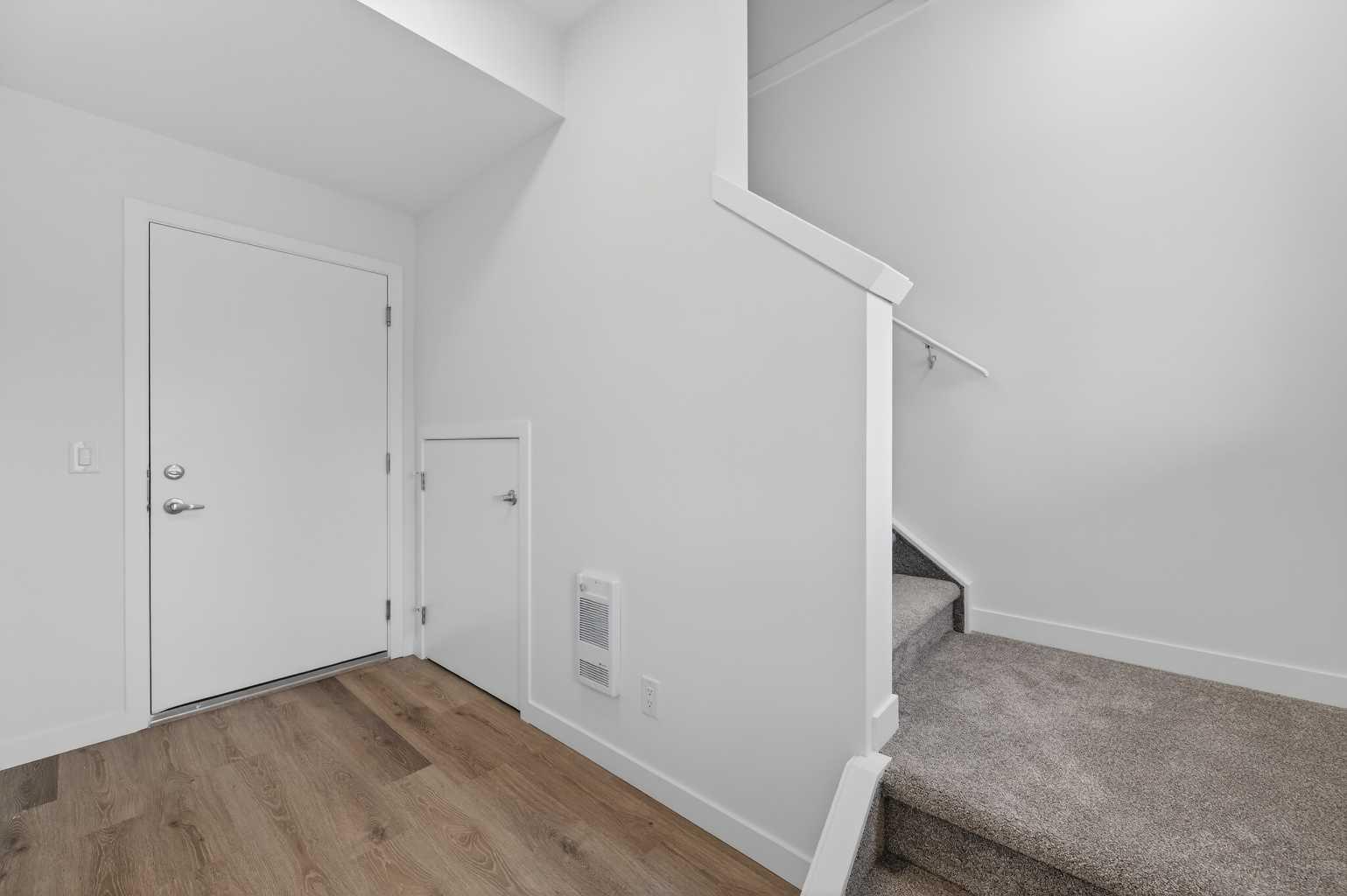 32 Red Embers Plaza NE