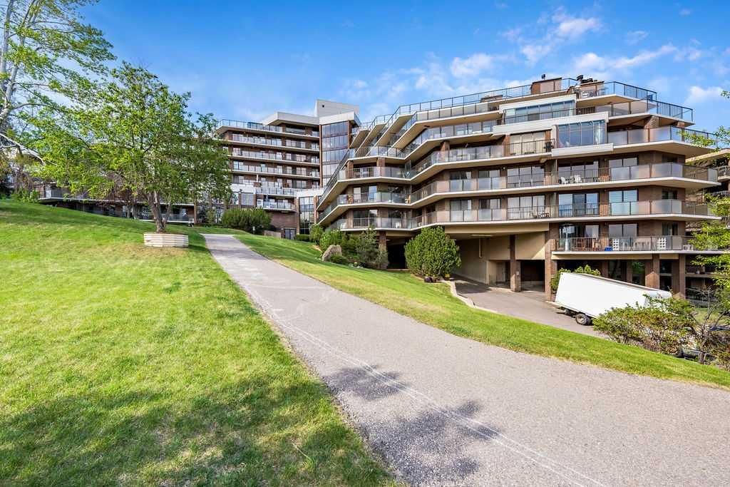 Photo of 300 Meredith Road NE #407, Calgary, AB T2E 7A8 (MLS # A2311946)