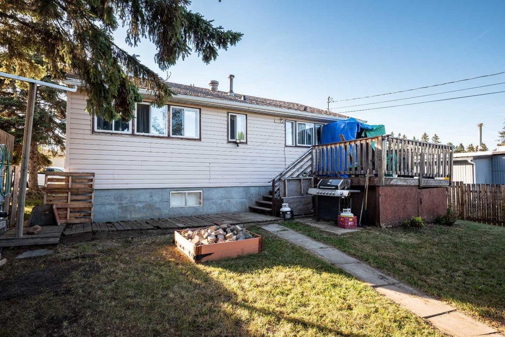Photo of 418 School Road, Trochu, AB T0M 2C0 (MLS # A2342314)