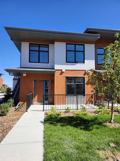 400 Belmont Street SW 608 Calgary AB T2X 4C1