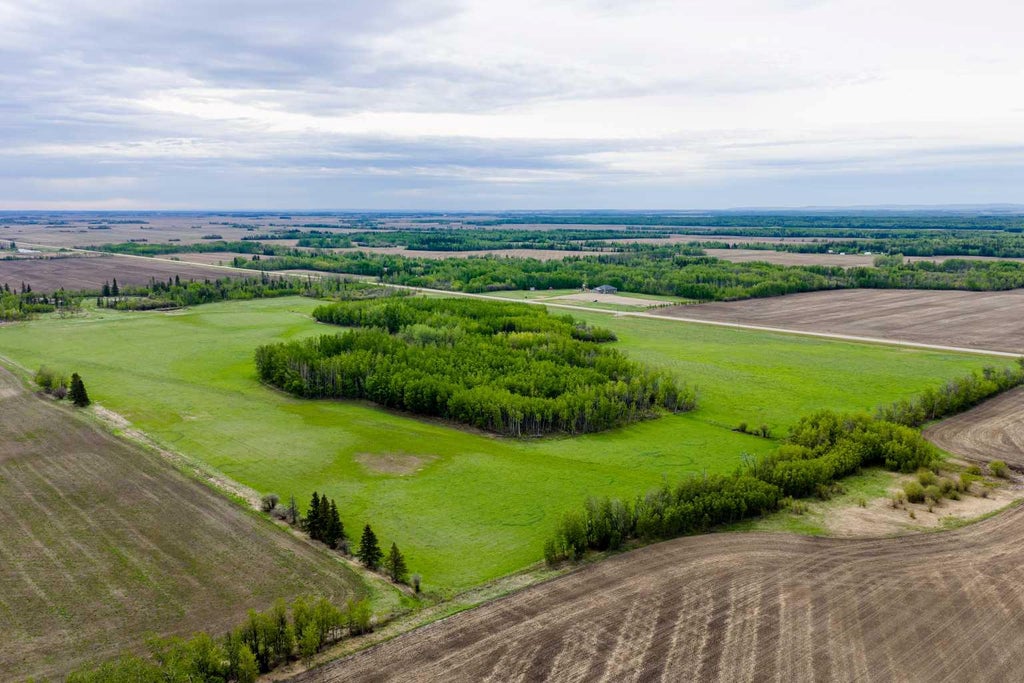 Photo of SE-15-80-8-W6, Rural Saddle Hills County, AB T0H 0H0 (MLS # A2337276)