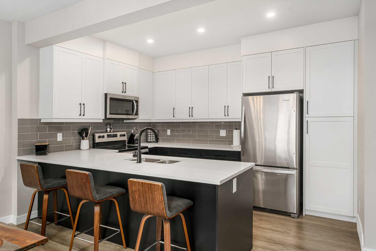 915 Crestridge Common SW