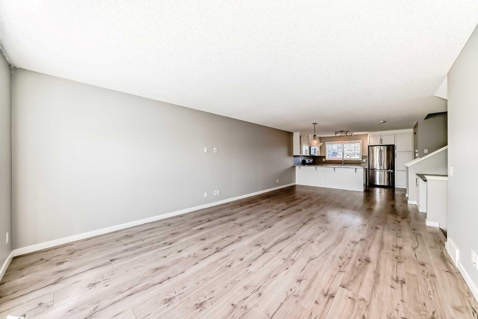 393 Legacy Boulevard SE