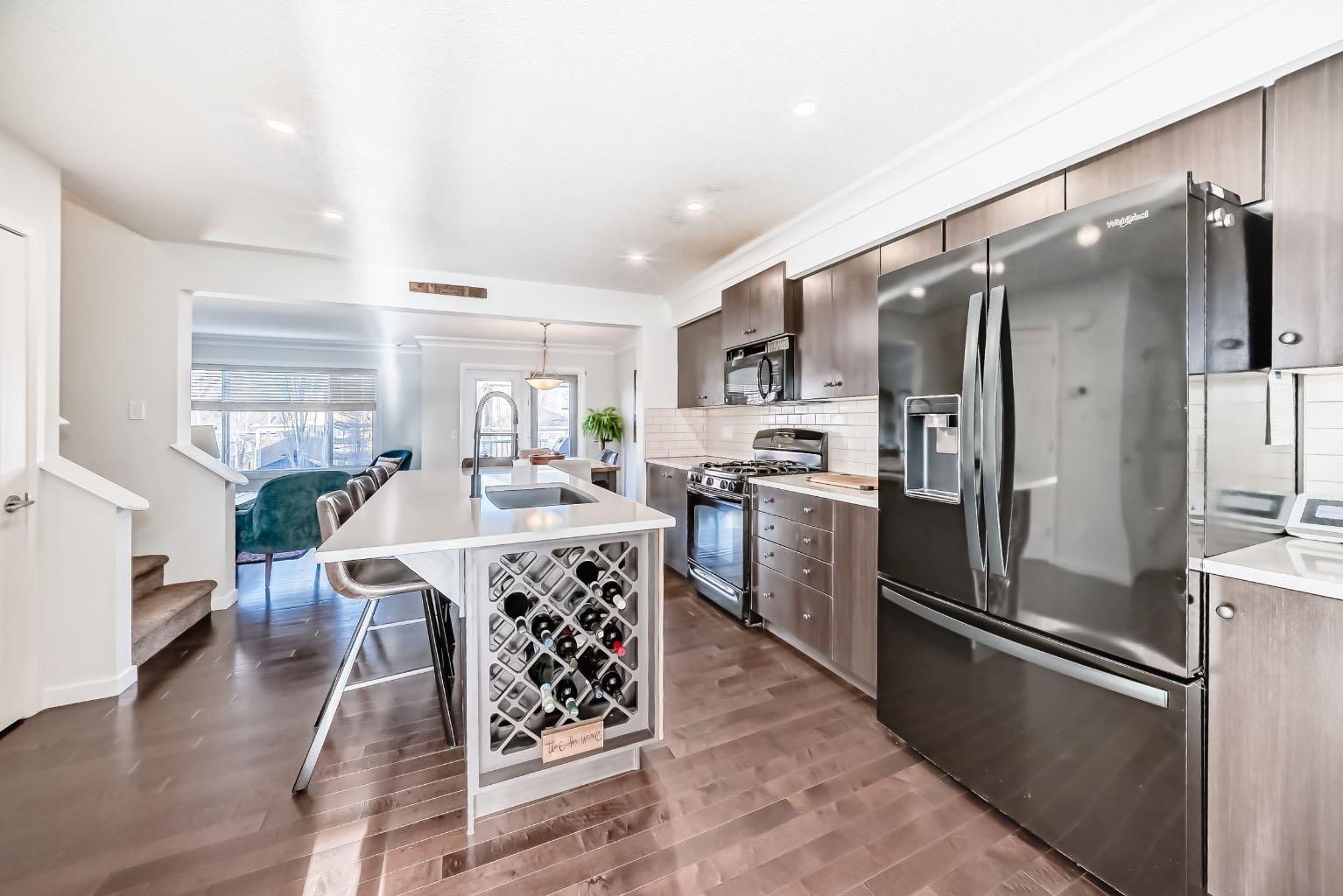 786 River Heights Crescent