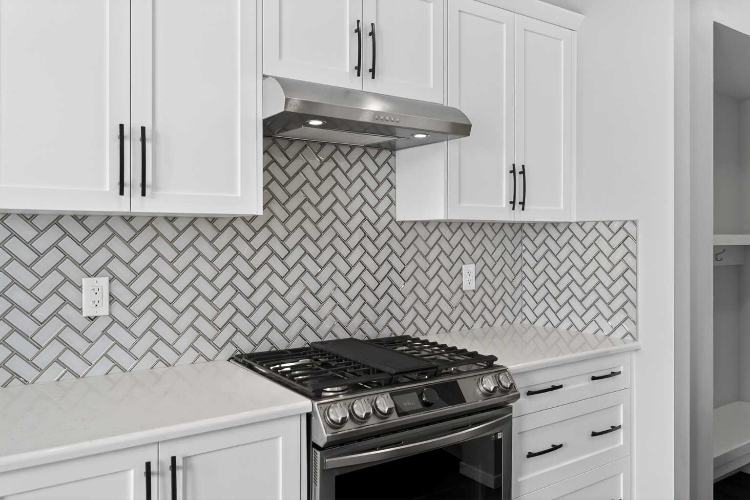 154 Yorkstone Way SW