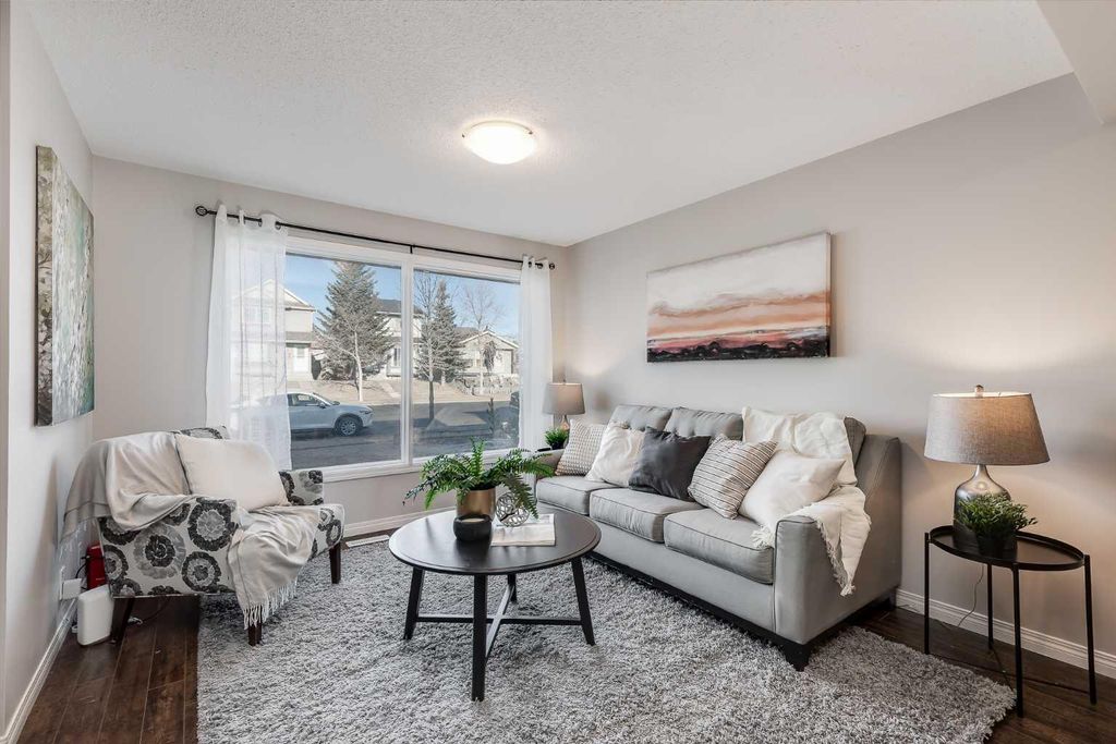 Photo of 292 Falton Drive NE, Calgary, AB T3J 2X1 (MLS # A2282672)