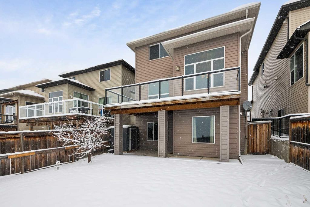 Photo of 79 Pantego Way NW, Calgary, AB T3K 0K6 (MLS # A2292908)