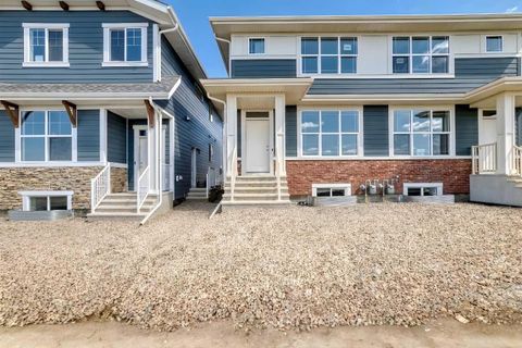 Photo of 1328 Mahogany Boulevard SE, Calgary, AB T3M 3E1 (MLS # A2302056)