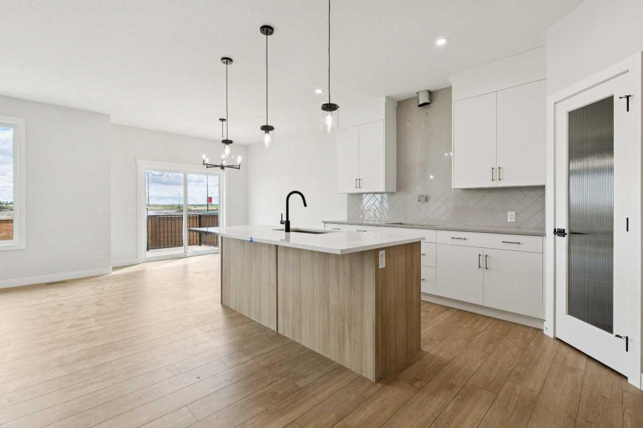 546 Hotchkiss Manor