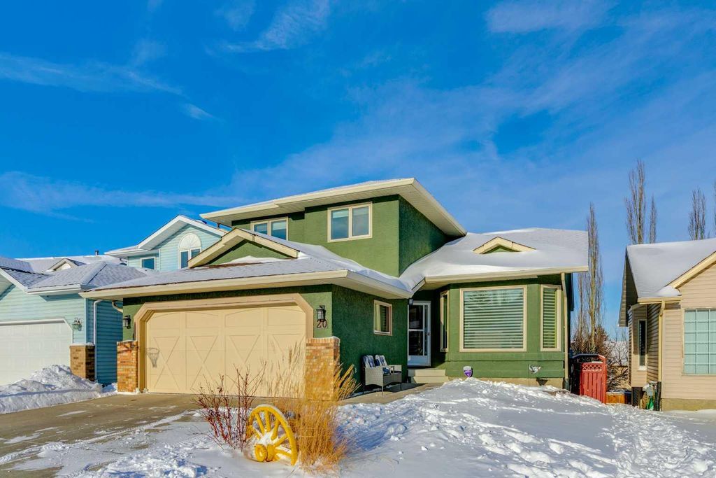 Photo of 20 MacEwan Ridge View NW, Calgary, AB T3K 3W2 (MLS # A2288004)