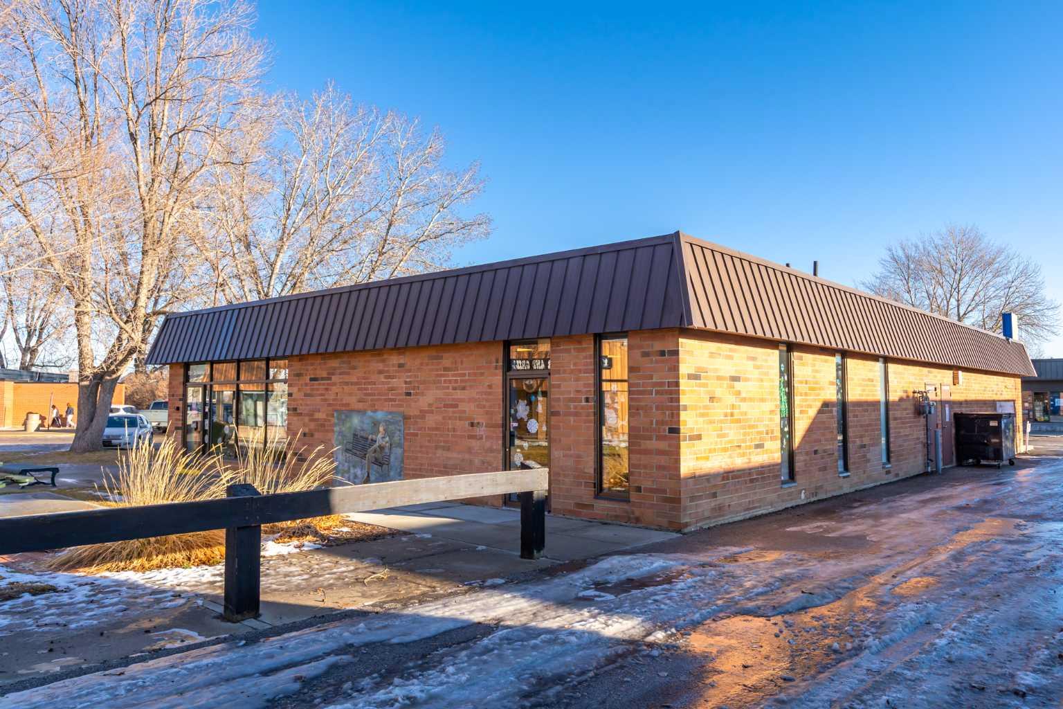 121 1 Street SW