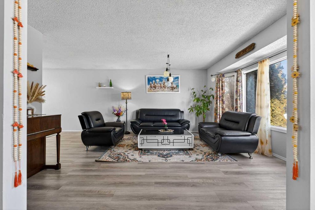 Photo of 195 Fallswater Road NE, Calgary, AB T3J 1B2 (MLS # A2281446)