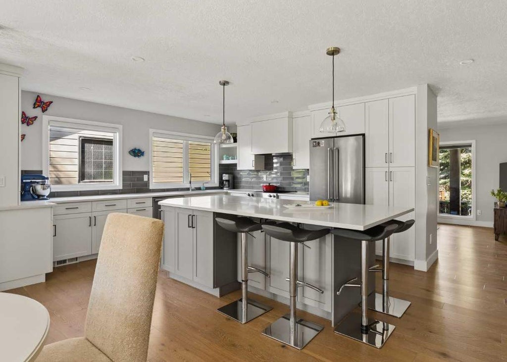 Photo of 127 Parkglen Crescent SE, Calgary, AB T2J 4L9 (MLS # A2321864)