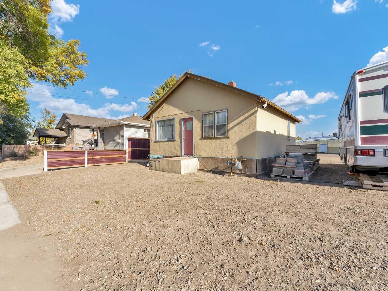 640 Pottery Street SE